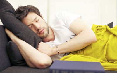 osoby niewyspane poruszają się częściej niż wyspane